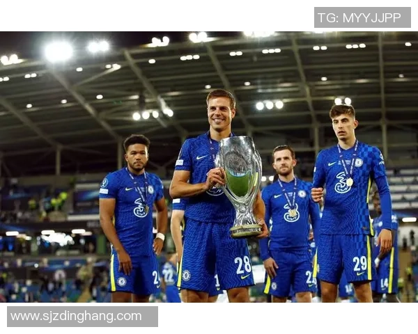 足总杯激战巴黎圣日耳曼小胜AC米兰引发转会风波与球迷热议