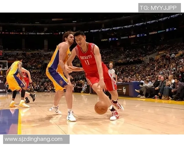 姚明用英语畅谈篮球梦想与人生哲学展现国际化视野