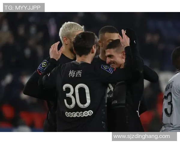 意甲精彩对决巴黎圣日耳曼大胜里昂神奇扑救点燃全场激情