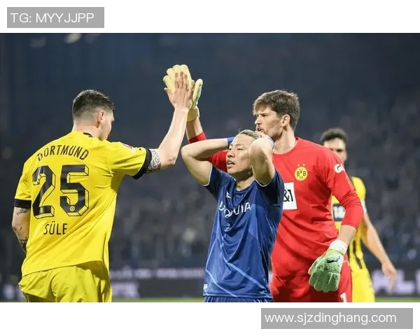 足总杯激战:里昂与皇马战成平局争议判罚引发全场热议 足总杯激战:里昂与皇马战成平局争议判罚引发全场热议