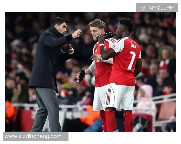 阿森纳3-2战胜AC米兰友谊赛绝杀引发争议判罚全场沸腾