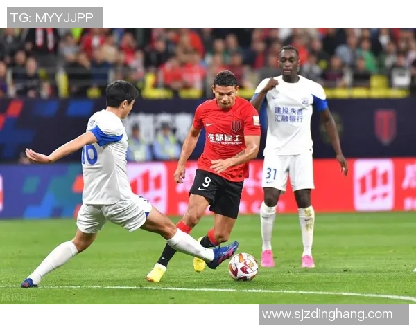 中超精彩对决里昂大胜AC米兰五球狂潮引发全场沸腾